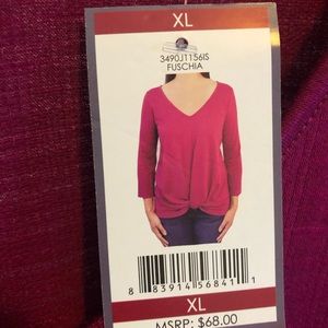 NWT Status - by Chenault V-neck 3/4 sleeve shirt